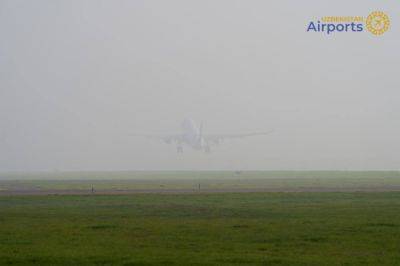 Два самолета не смогли сесть в аэропорту Бухары из-за пыльной бури