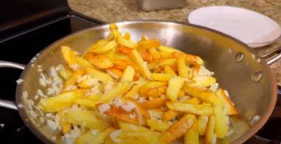 Секрет одесских хозяек: что нужно сделать, чтобы масло не брызгало при жарке картошки и рыбы