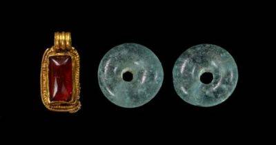 Золотые украшения и тайны ДНК: археологи нашли древнее англосаксонское кладбище