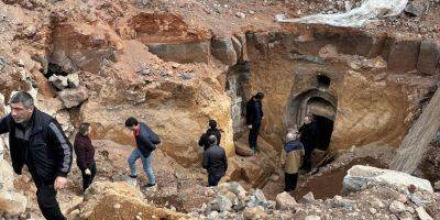 Житель села в Армении случайно обнаружил высеченную в скале гробницу