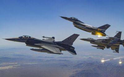 СМИ выяснили наиболее вероятные сроки получения F-16 Украиной