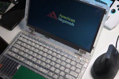 Пользователь случайно купил на eBay б/у прозрачный ноутбук Securebook 5 для использования в тюрьмах и с паролем на BIOS