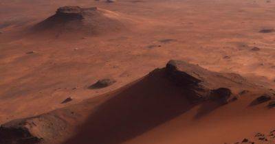 Реки на Марсе исчезли, а бактерии будут процветать: какие опасности скрывает Красная планета