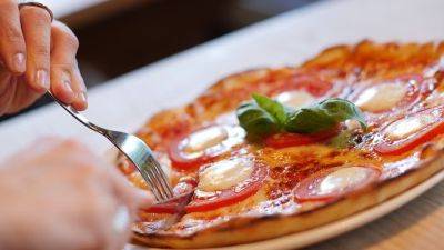 Пицца полезна для здоровья, особенно в старости - ученые