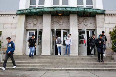 Администрация школ Сан-Франциско отказалась от системы расчета заработной платы, потратив на её внедрение $34 млн