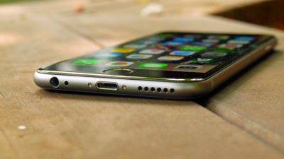 Apple начнёт выплаты в Канаде клиентам по иску из-за замедления работы iPhone со старыми аккумуляторами