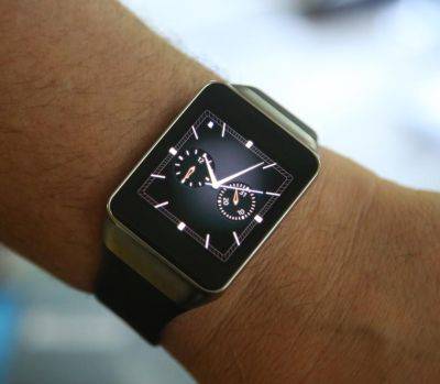 Слух: Samsung планирует выпустить прямоугольные Galaxy Watch