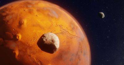 Катастрофическое столкновение сформировало спутники Марса: ученые рассказали, что упало на планету