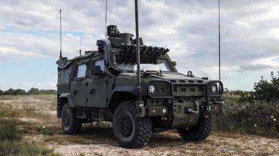 Не только тральщик Narcis: Бельгия передаст Украине 300 бронированных машин Iveco LMV и артиллерийские боеприпасы