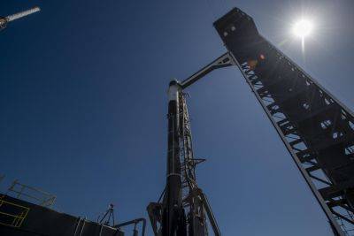SpaceX построила спасительную горку для экстренной эвакуации астронавтов: видео