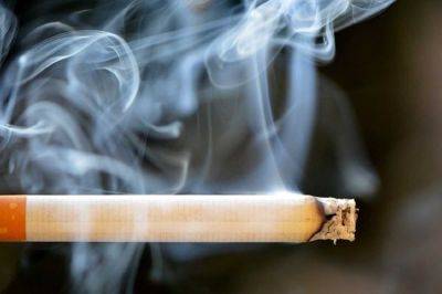 Курение связали с развитием диабета и слабоумия
