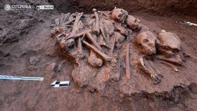 Копали канализацию, а нашли древнее захоронение: в Мексике раскапывают 1500-летнюю могилу