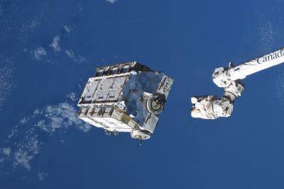 На Землю неконтролируемо падает выброшенный с МКС 2,9-тонный груз