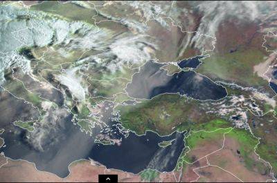 Спутниковые снимки: пыль из Сахары добралась до Украины