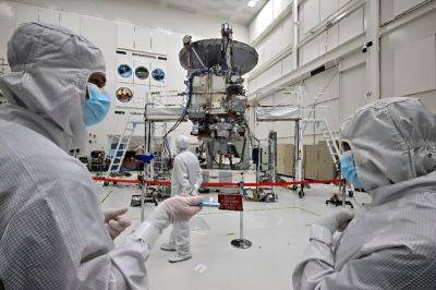 SLYG - НАСА раскрыло планы запуска зонда «Europa Clipper» - habr.com - шт.Флорида - шт. Калифорния