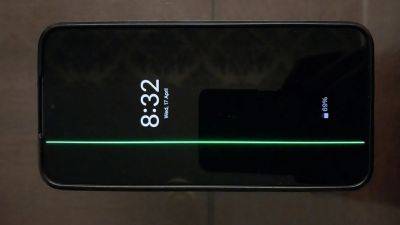 В старых смартфонах Samsung начали появляться цветные линии на экране после обновления ПО