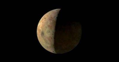 Юбилейный полет. NASA показало новые потрясающие снимки Юпитера и его спутников (фото) - focus.ua