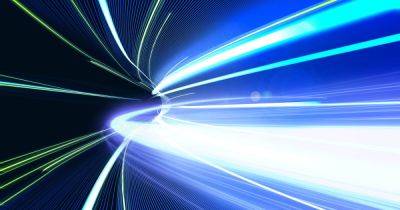 Во Вселенной преобладают частицы, которые движутся быстрее скорости света, считают физики