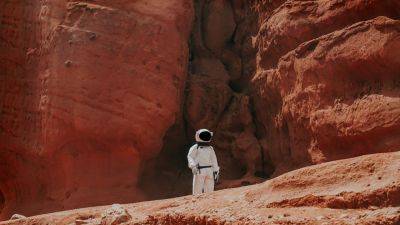 Опасная иллюзия: астрофизик раскритиковал идею Илона Маска колонизировать Марс