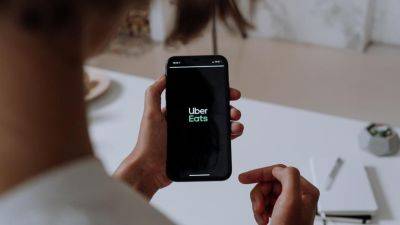 В Uber Eats появятся короткие TikTok-подобные видео для того, чтобы пользователи могли лучше подобрать ресторан, из которого они хотят заказать еду