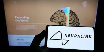 У пациента с чипом Neuralink проблема — мозг отторгает электроды