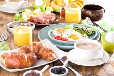 10 продуктов, которые лучше не есть с утра, назвали эксперты