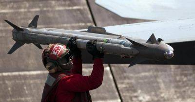 Румыния поставит на свои F-16 новейшие ракеты "воздух-воздух" AIM-9X