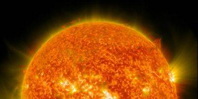 На Солнце — солнечная вспышка. Это самый мощный всплеск за последние 19 лет