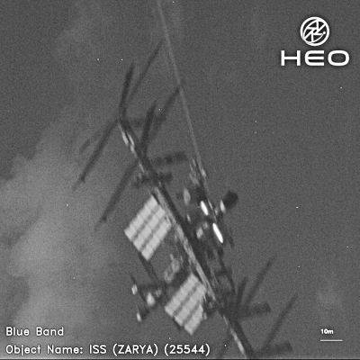 Космическая фотоохота: спутник HEO Robotics сфотографировал МКС с расстояния 69 км