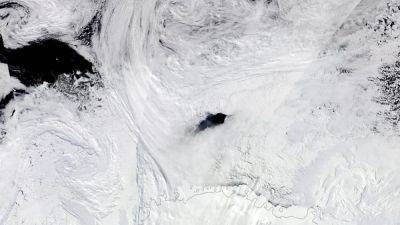Почему в антарктическом льду образуется гигантская дыра