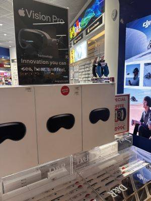 Apple Vision Pro в аэропорту Стамбула продаётся за $5114