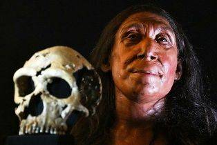 Ученые воссоздали лицо неандертальской женщины, жившей 75 000 лет назад