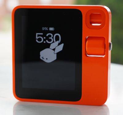 denis19 - ИИ-устройство Rabbit R1 работает не на собственной ОС Rabbit OS, а на Android с кастомной оболочкой - habr.com