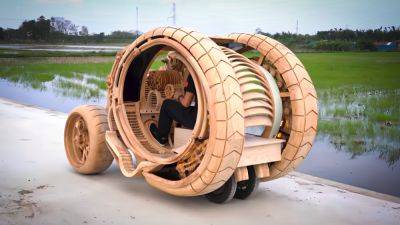 Вьетнамский инженер создал футуристичный автомобиль из дерева
